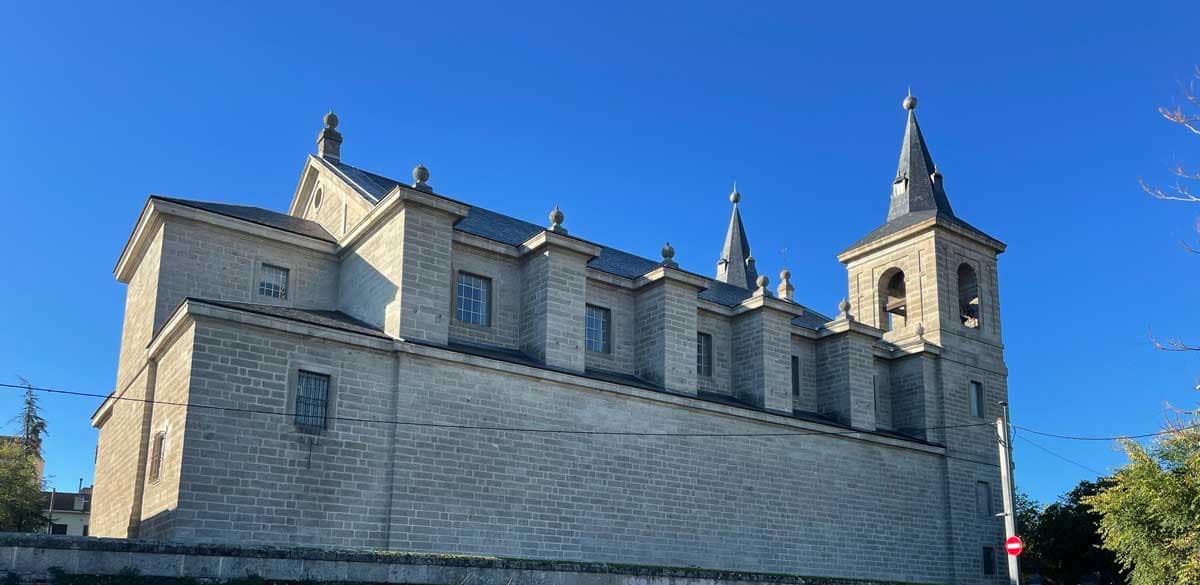 Iglesia de San Bernabé Apostol en el Escorial: historia, arquitectura y patrimonio