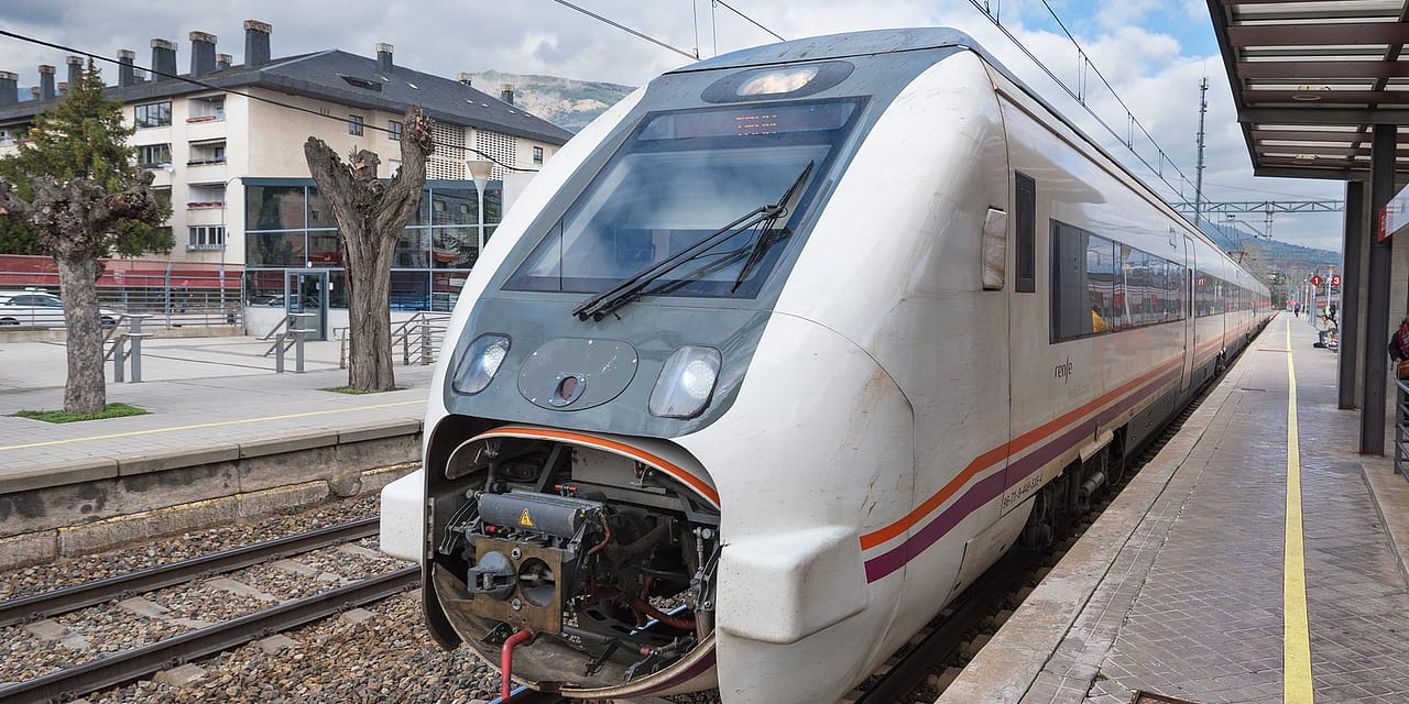 Ayuntamiento y Renfe se reúnen para abordar la mejora de la accesibilidad de la estación de tren de El Escorial
