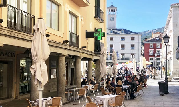 Restaurante El Caserío: comer frente al Ayuntamiento de San Lorenzo
